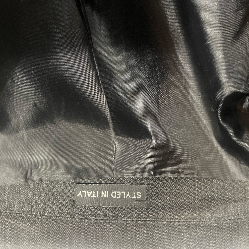 Suit - Picture 16 of 16